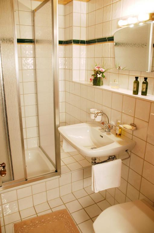Ahnenhoefl Partenen Chambre photo
