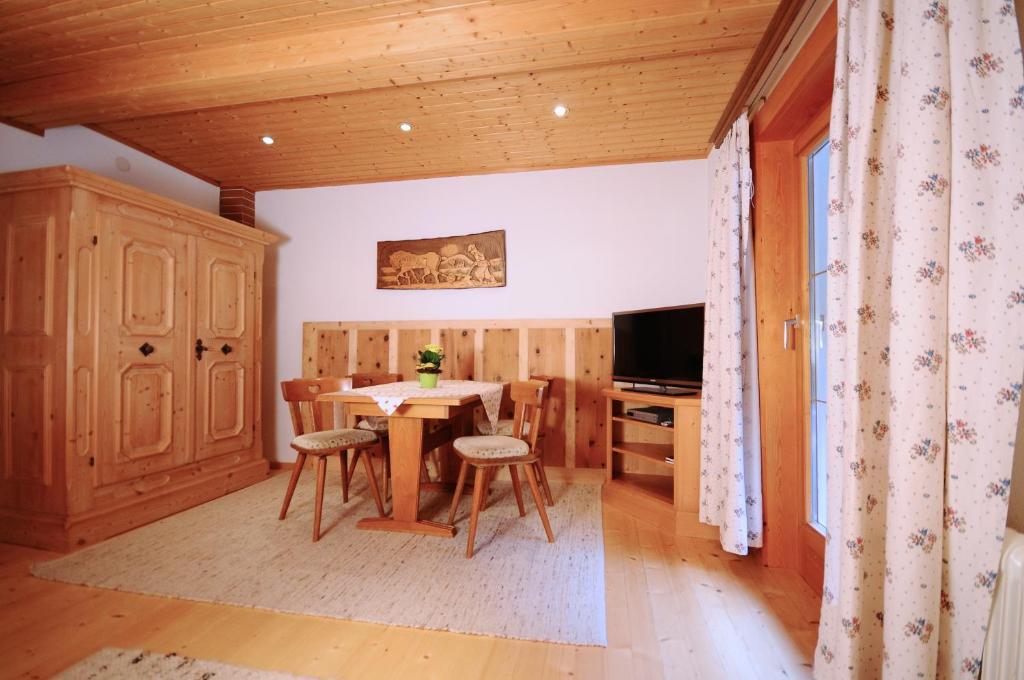 Ahnenhoefl Partenen Chambre photo